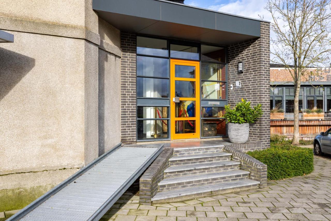 B&B De Tulpentoren Roelofarendsveen Exteriér fotografie