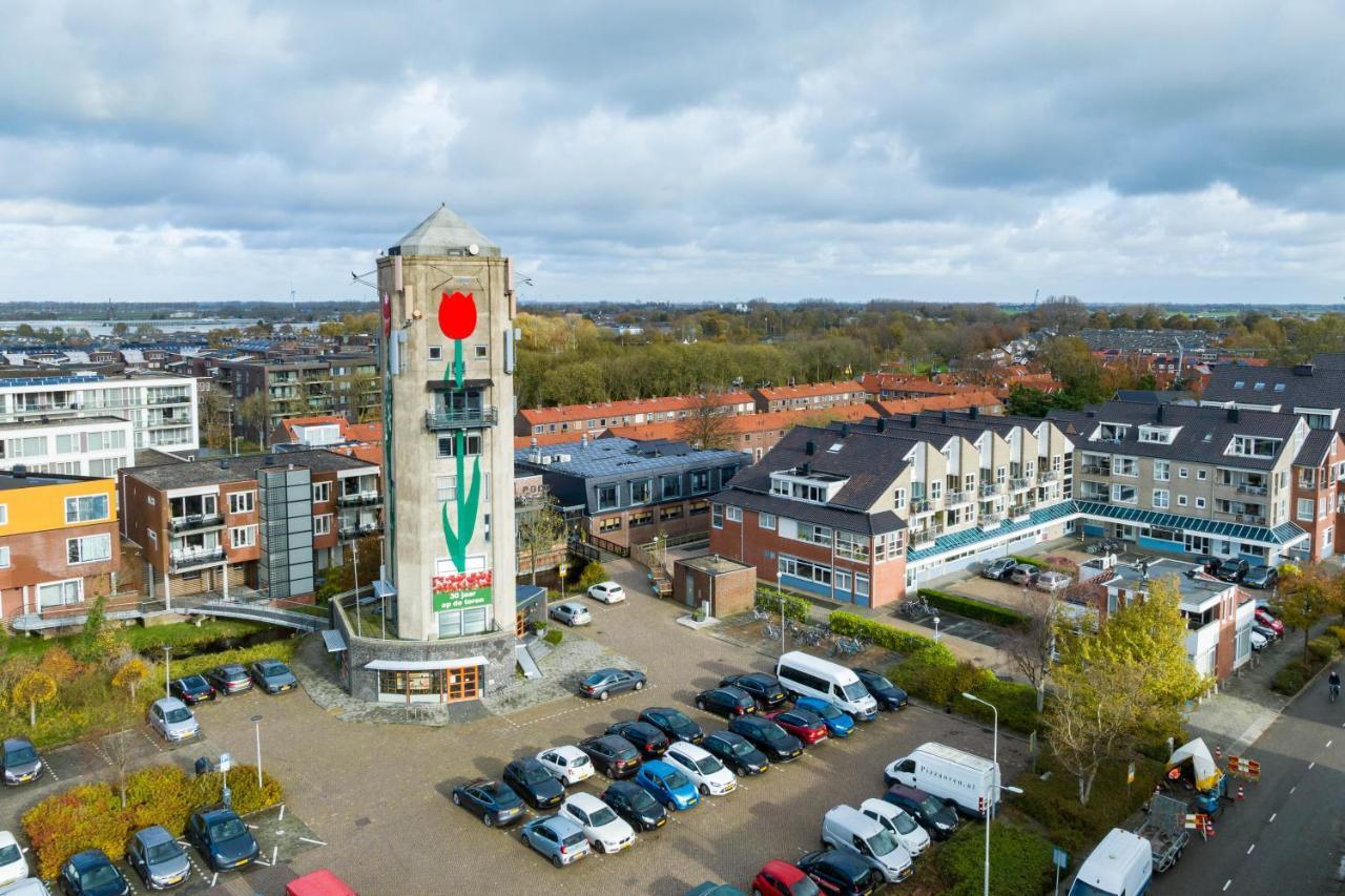B&B De Tulpentoren Roelofarendsveen Exteriér fotografie